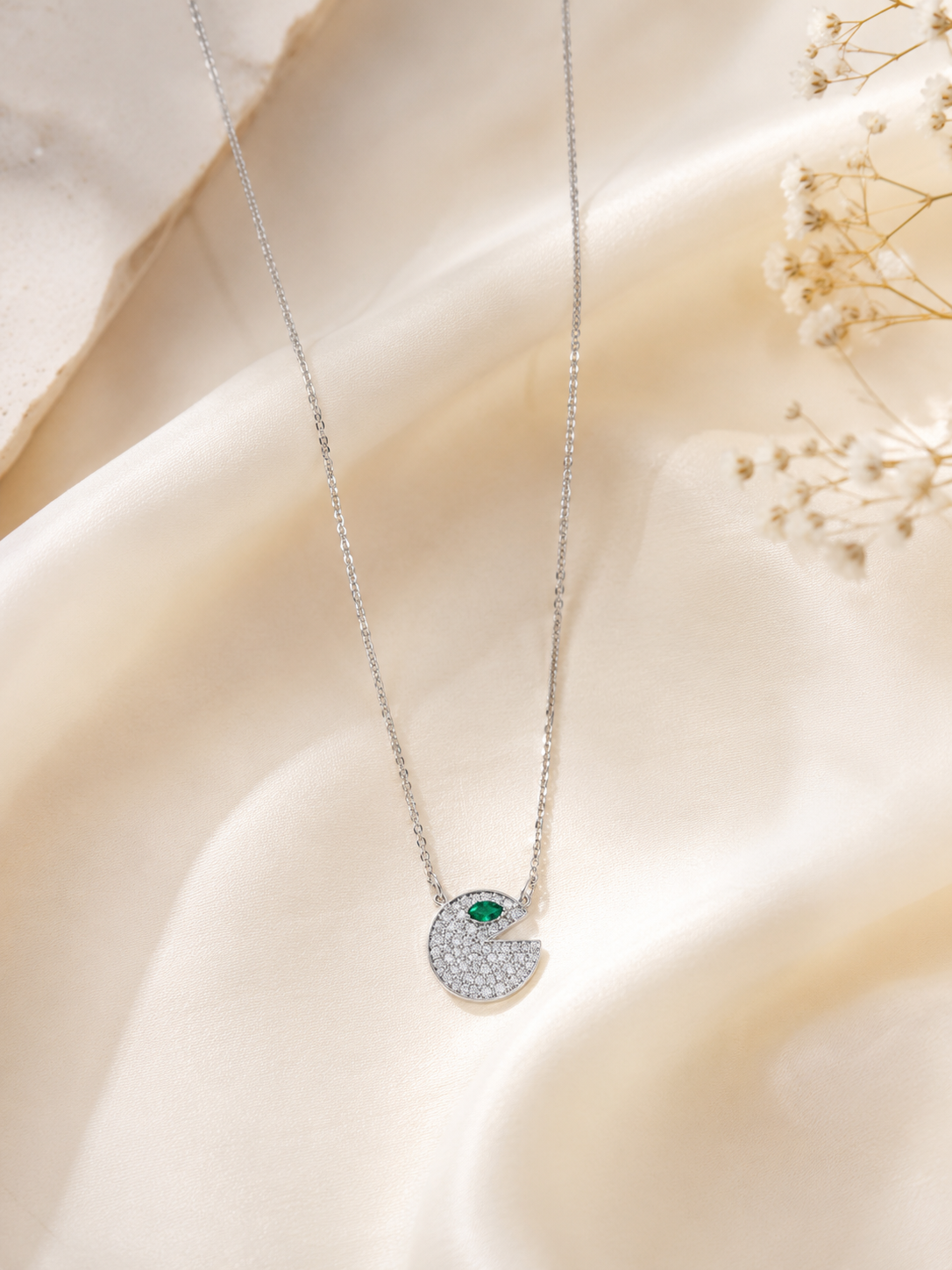 LZ-186 Elara Emerald Eye Crystal Pendant Chain