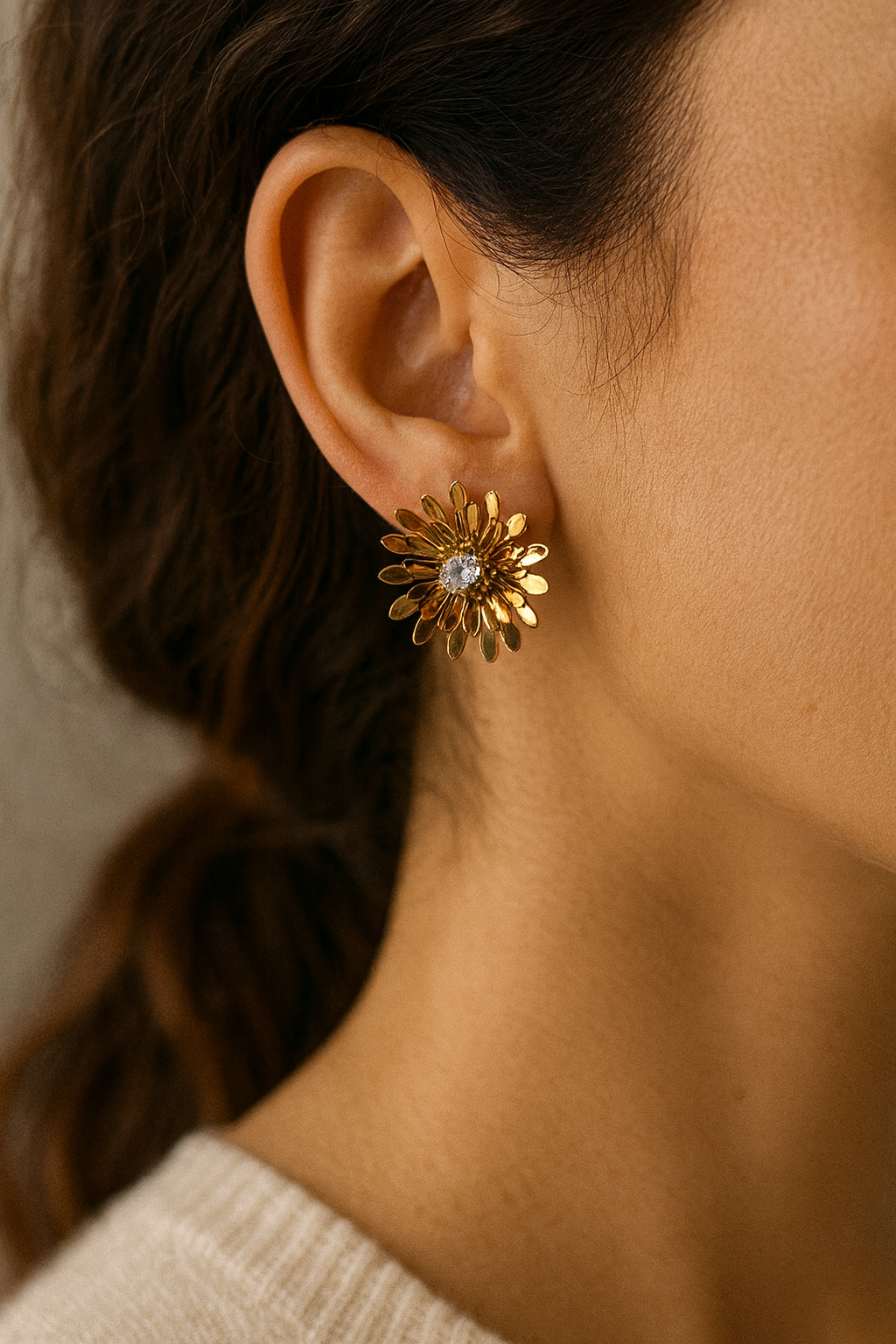 LZ-84 Floral Radiance Anti-Tarnish Stud Earrings