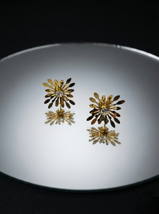 LZ-84 Floral Radiance Anti-Tarnish Stud Earrings