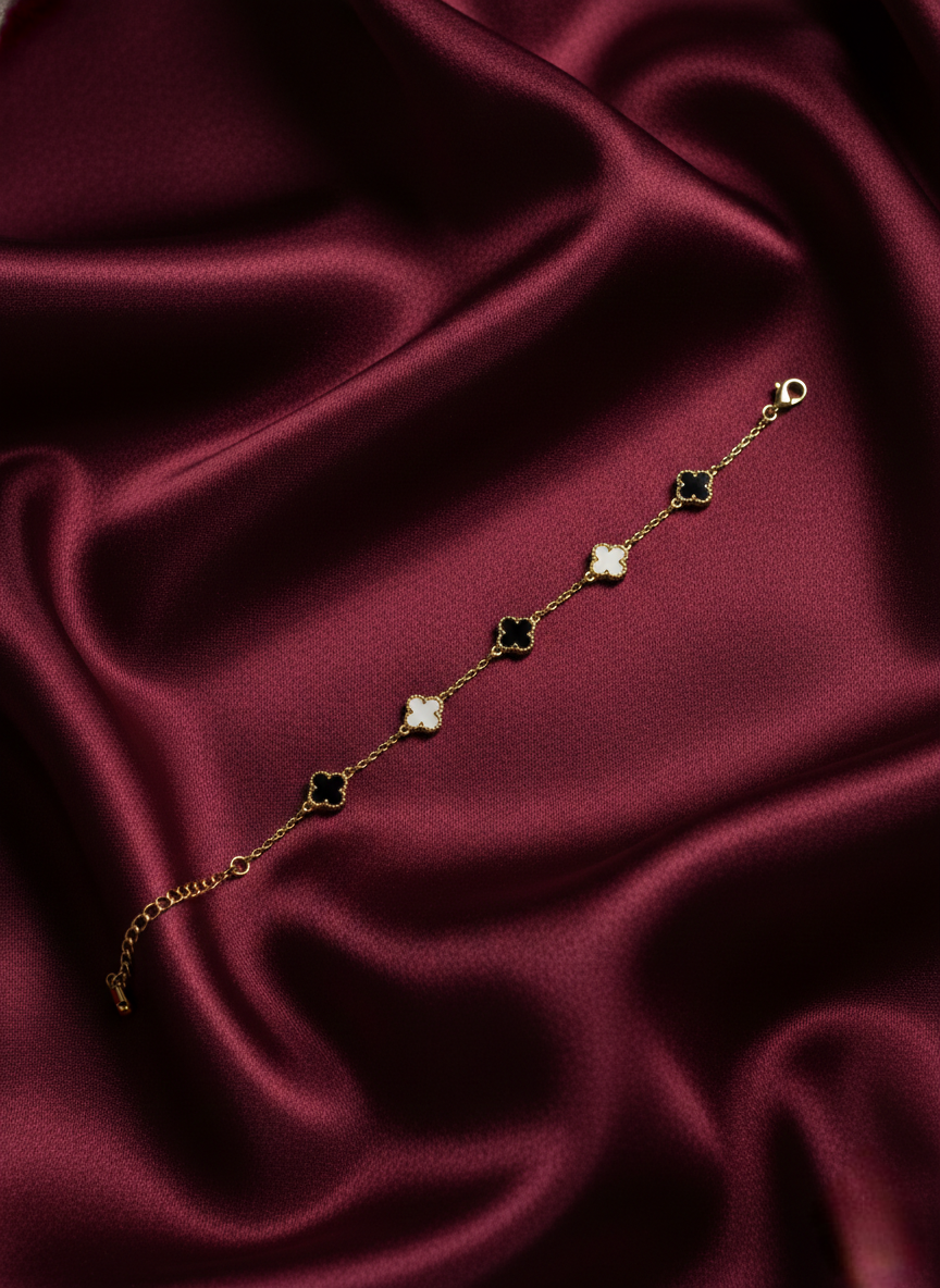LZ-106 Monochrome Clover Bracelet