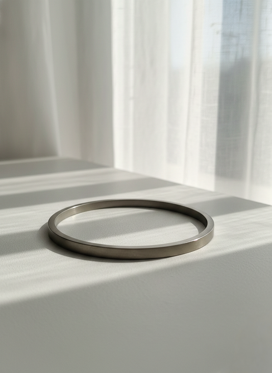LZ-116 Sleek Minimalist Silver Bangle