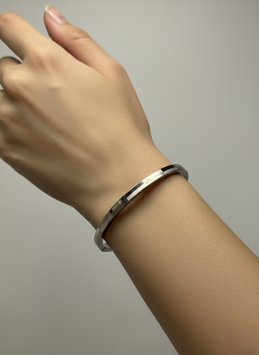 LZ-117 Prism Edge Silver Bangle – Geometric Faceted Cuff