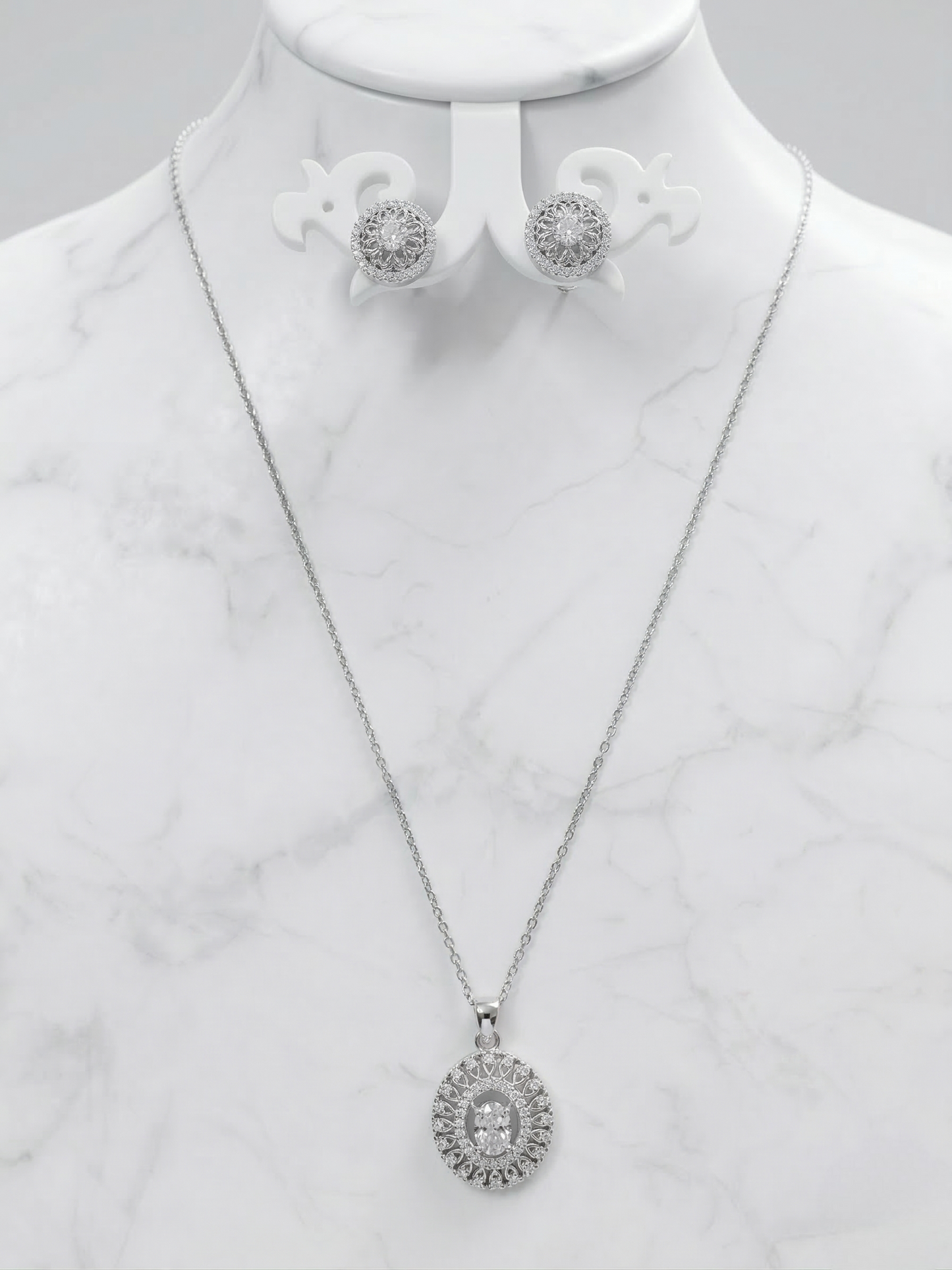 LZ-141 Elegant Silver-Tone Oval Pendant Necklace Set
