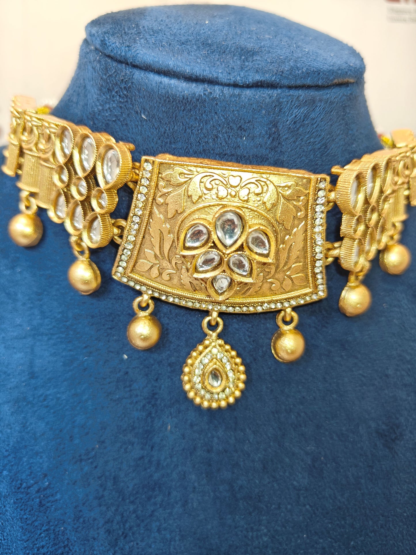 LZ-61 Antique Matte Choker Necklace Set with White Kundan Stones & Gold Bead Drops