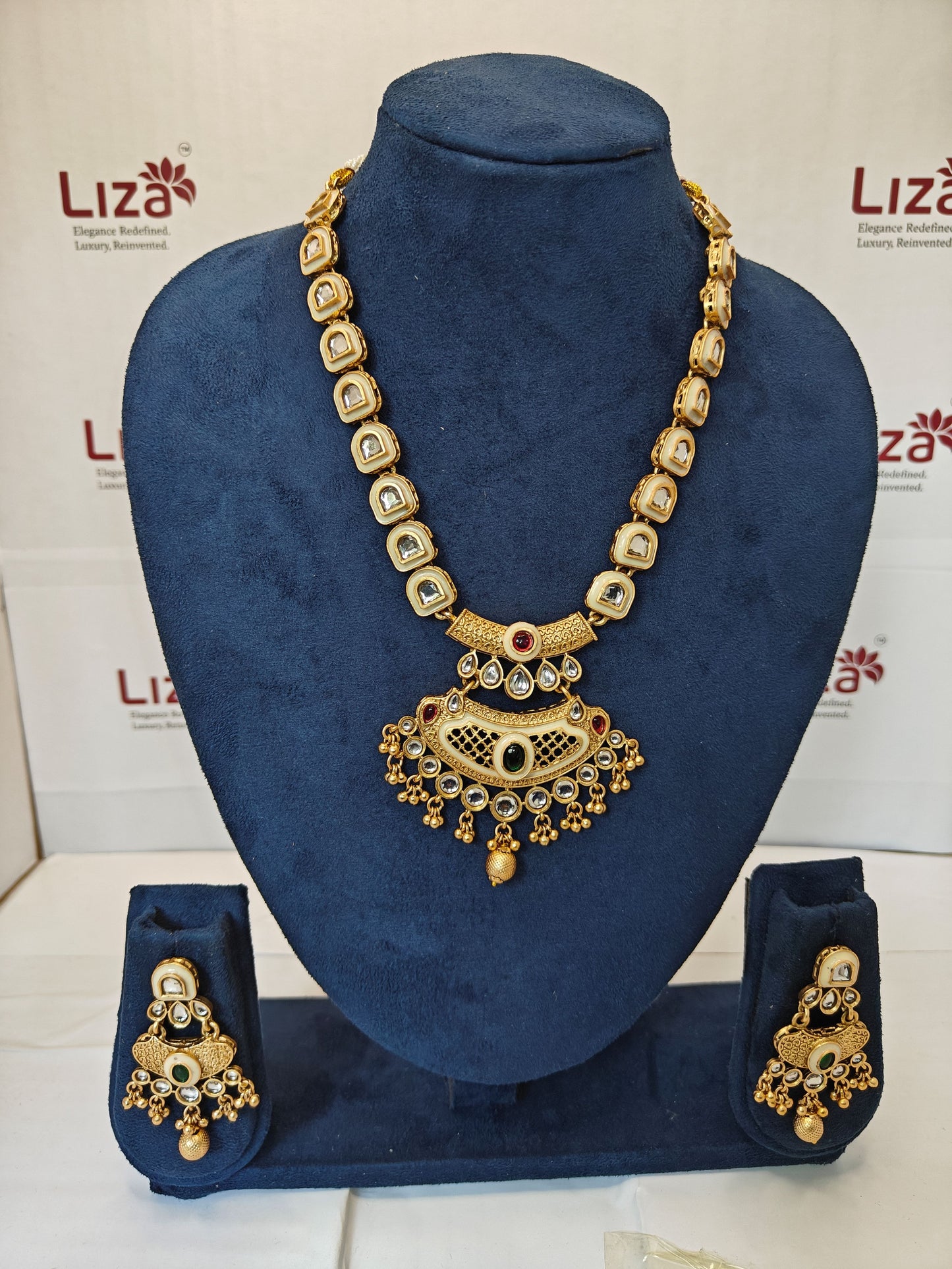 LZ-18 Kundan Necklace Set with Matching Earrings