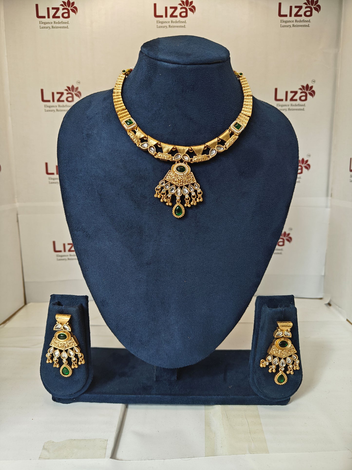 LZ-60 Antique Kundan Choker Set