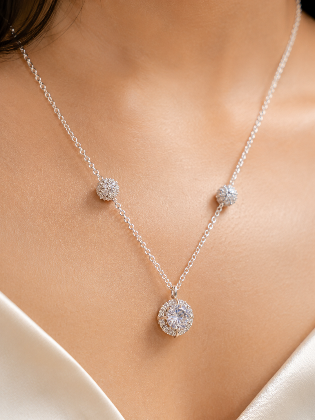 LZ-185 Lunara Silver-Tone Crystal Pendant Chain