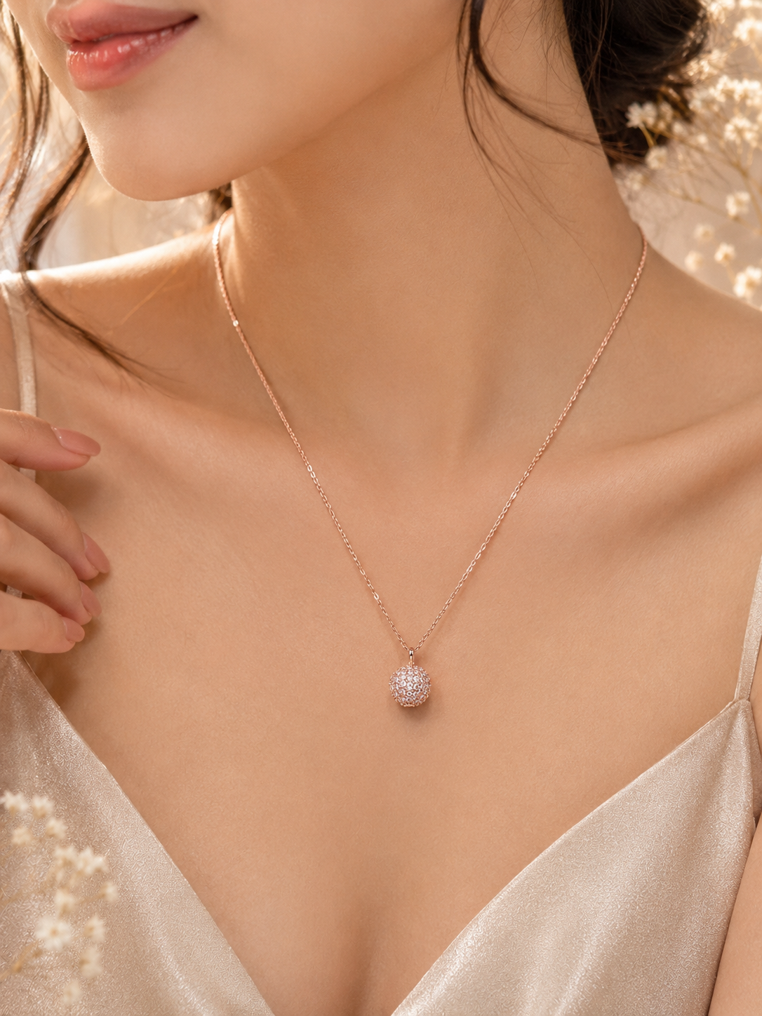 LZ-153 Rose Gold Plated Round Crystal Pendant Necklace