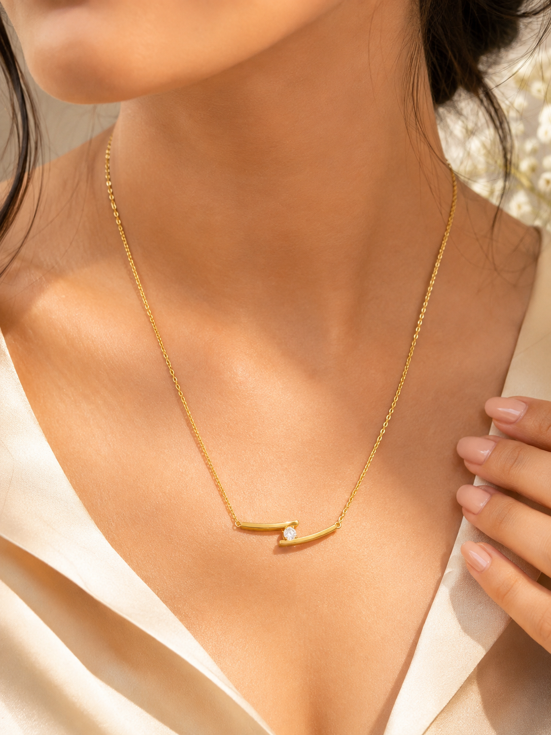 LZ-169 Elegant Gold Bar Pendant Necklace with Sparkling Accent