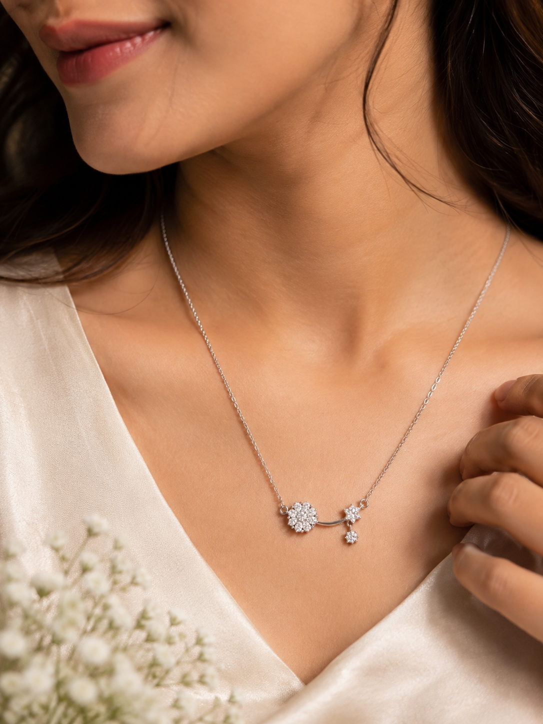 LZ-171 Elegant Floral Diamond Pendant Necklace for Women | Minimalist Daily Wear Jewelry