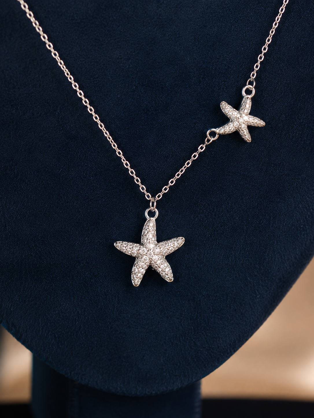 LZ-180 Marina Twin Starfish Pendant Necklace